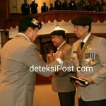 Dua Purnawirawan Polri di Berikan Penganugrahan Bintang Bhakti Tri Dharma Pratama