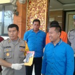 Anggota Polisi Tangkap Bendesa Adat Tonja Kasus Narkoba