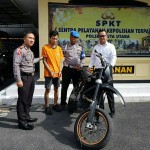 Tersangka Pencurian Ditangkap Polisi di Rumahnya