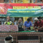 Sasaran Non Fisik TMMD, Warga Penarukan Antusias Ikuti Sosialisasi Kamtibmas Dan KDRT