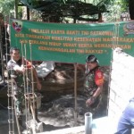 TNI Bersama Donatur Bantu Masyarakat Bangun Jamban Sehat