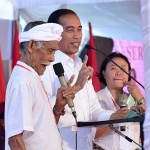 Presiden RI Jokowi Didampingi Gubernur Koster Serahkan Tiga Ribu Sertifikat Tanah di Bangli