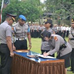 Kepala Kepolisian Gianyar Pimpin Serah Terima Jabatan Kasat Lantas dan Kasat Intelkam