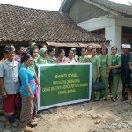 Peduli Warga Kurang Mampu Persit Kodim Jembrana Bagikan Bingkisan