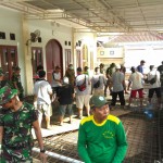 Personel Kodim Tabanan Bantu Masyarakat bangun Tempat Ibadah