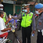 Polres Jembrana Bagi-Bagi Masker dan Handsanitezer, Opersasi Keselamatan Agung 2020.