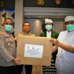 FK Unud dan IDI Cabang Denpasar, Beri Bantuan 3000 Masker Kepada Polda Bali.
