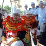 Babinsa Kodim 1611/Badung, Peltu Made Suardika dan Pelda Wayan Arsana Memiliki Bakat Berkesenian.