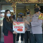 Kapolres Bangli Terima Bantuan 160 APD Dari Salah Satu Warga Sulahan Susut