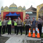 AKBP Roby Septiadi, SIK,  Cek Personil di Pos Pengamanan Dan Penyekatan.