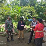 Anggota Babinsa Desa Pesagi Atensi  Kegiatan Vaksin Rabies