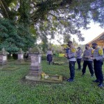 Hut Bhayangkara Ke -7, Kapolres Bangli Pimpin Ziarah Ke Taman Makam Pahlawan Penglipuran.