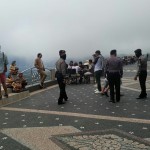 Satuan Sabhara Polres Bangli Gelorakan Disiplin Protokol Kesehatan Cegah  Covid -19 di Obyek Wisata Kintamani