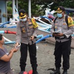 Kapolres Badung Berbincang Santai Dengan Masyarakat