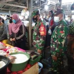 Penegakan Pergub Bali No. 46 dan Perbub Badung No. 52 Tahun 2020 di wilayah Koramil 1611-06/Petang.