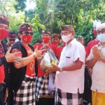 Yayasan Kesatria Keris Bali Wilayah Tabanan Peduli Satwa.