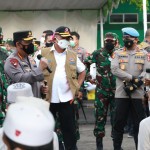 Tinjau Bangkalan Bareng Panglima TNI, Kapolri Paparkan Langkah Selamatkan Warga dari Risiko Covid-19.