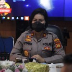 Jelang Hari Bhayangkara Ke -75, Wakapolres Putu Utari Ikuti Vicon