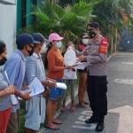 Polres Klungkung Bagikan Sembako Kepada Warga Kurang Mampu