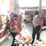 Unit Binmas  Polsek Kuta Utara Pantau  PPKM Level-2  Di Pasar Tradisional Dalung  .