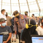 Tinjau Vaksinasi Massal di Banten, Kapolri Tekankan Target 70 Persen di Akhir Tahun Tercapai