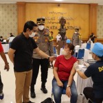 Kapolres Leo Dedy Defretes, Pantau Pelaksanaan Vaksinasi Serentak Indonesia