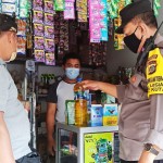 Gabung Kepala Pasar Tradisional Bhabinkamtibmas Kelurahan Legian Polsek Kuta Pantau Harga Minyak Goreng
