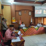 Pastikan Pentahapan Pencalonan Pilkel Berjalan lancar, Kapolsek Abiansemal lakukan ini !!