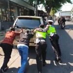 Berpotensi menimbulkan Kemacetan  Kendaraan  Mogok Langsung Di Evakuasi.