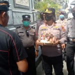 Kapolsek Kuta Utara Melayat Ke Rumah Duka Almarhum I Nengah Lana SH.