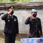 Wakapolres Badung Pimpin Upacara Perabuan Jenazah Secara Dinas Kepolisian.
