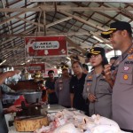 Menjelang Nataru, Kapolres Sidak Harga ke Pasar-Pasar