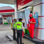 Menjelang Natal Dan Tahun Baru  Samapta Polsek Kuta Utara  Sambangi SPBU