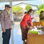 Bhabinkamtibmas Desa Angantaka Pantau Kegiatan Posyandu
