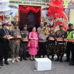 Rayakan Malam Tahun Baru, Bhayangkari Polres Badung Bagikan JFC