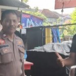Bhabinkamtibmas Aiptu Hermanus Djo  Sambang di Pasar Adat Desa Dalung