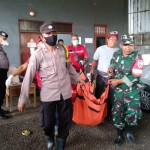 UKL Polsek Abiansemal Datangi TKP Penemuan Mayat Seorang Laki-laki