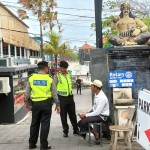 Sambangi Obyek Wisata Samapta Polsek Kuta Utara Beri Rasa Aman Terhadap Wisatawan