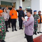 Kapolri Beri Apresiasi Langsung ke TNI yang ‘Berputar’ dan Tim Gabungan Evakuasi Kapolda Jambi
