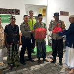 Polsek Kuta Utara Bagikan Ratusan Takjil Kapolres Badung Untuk Berbuka Puasa.
