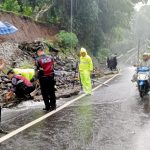 Cuaca Ektrim Polsek Mengwi Siagakan UKL Tanggap Bencana