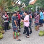 Personil Polsek Kuta Utara Di Pimpin Pawas  Amankan  Operasi Pasar Gas LPG 3 Kg.