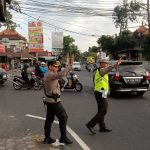 Cek PH Sore Kapolsek Mengwi Ikut Lakukan Pengaturan Lalin