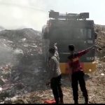 Gabungan TNI-Polri Dan PMK Denpasar Berupaya Padamkan Kebaran TPA Suwung.