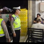 Malam Minggu Rawan Gangguan Kamtibmas: Kapolsek Dentim Pimpin Pelaksanaan Blue Light Patrol