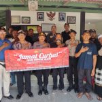 Jalin Sinergitas Jelang Pemilu 2024, Polsek Densel Menggelar Jumat Curhat Bersama Warga Banjar Peken Renon.