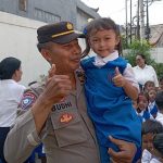 Melalui Kegiatan Polisi Sahabat Anak Polsek Denpasar Barat Dekatkan Polisi Dengan Anak Sejak Usia Dini
