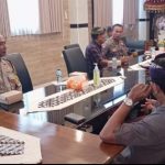 Sinergi Polsek Dentim dan Guru SMK PGRI 3 Denpasar Melalui Kegiatan Jumat Curhat