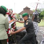 Hargai Jasa Para Pahlawan, Pangdam IX/Udayana Pimpin Ziarah Rombongan Dalam Rangka Peringatan Hari Juang TNI AD ke 78