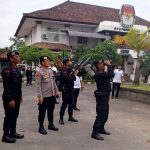 Lakukan Pemantauan di Kantor KPU Provinsi Bali, Subsatgas Anti Drone OMB Agung 2024 Kontrol Keamanan Udara